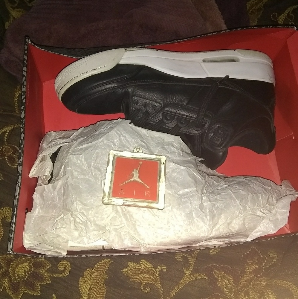 Jordan retro 3 cyber monday super clean colors